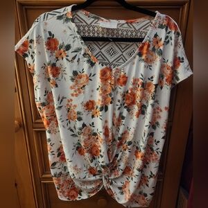 Super Cute Orange Floral Knot-Front & Crocheted Tee